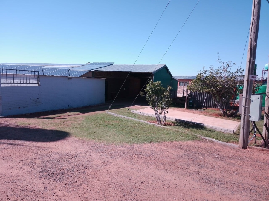 4 Bedroom Property for Sale in Bultfontein Free State